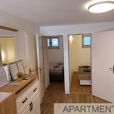 Apartmani Denis Stara Baska Exterior photo