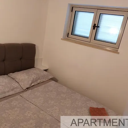 Apartmani Denis Stara Baska Exterior photo