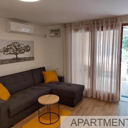 Apartmani Denis Stara Baska Exterior photo