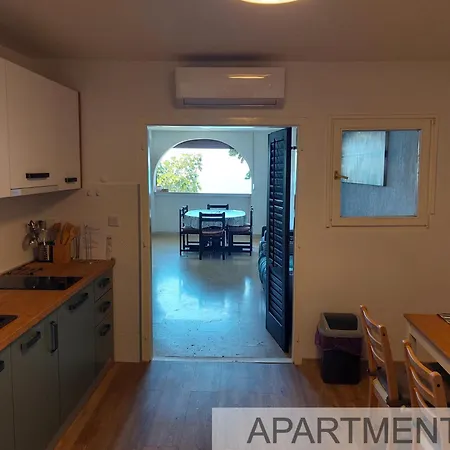 Apartmani Denis Stara Baska Exterior photo