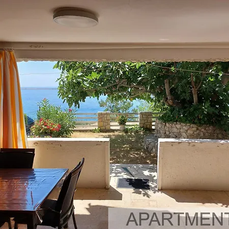 Apartmani Denis Stara Baska Exterior photo